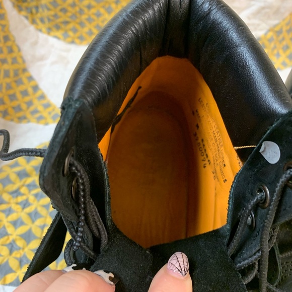 Black timberlands - Picture 8 of 10